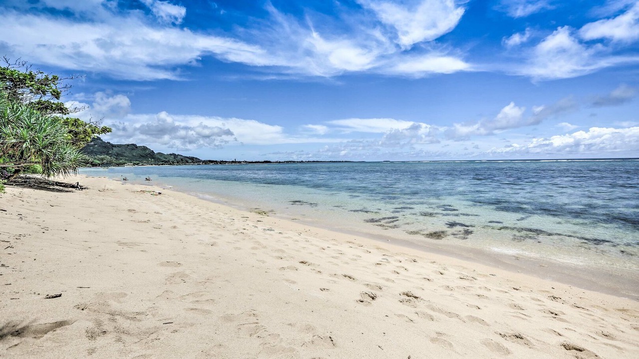 Photo of Others in Kahana