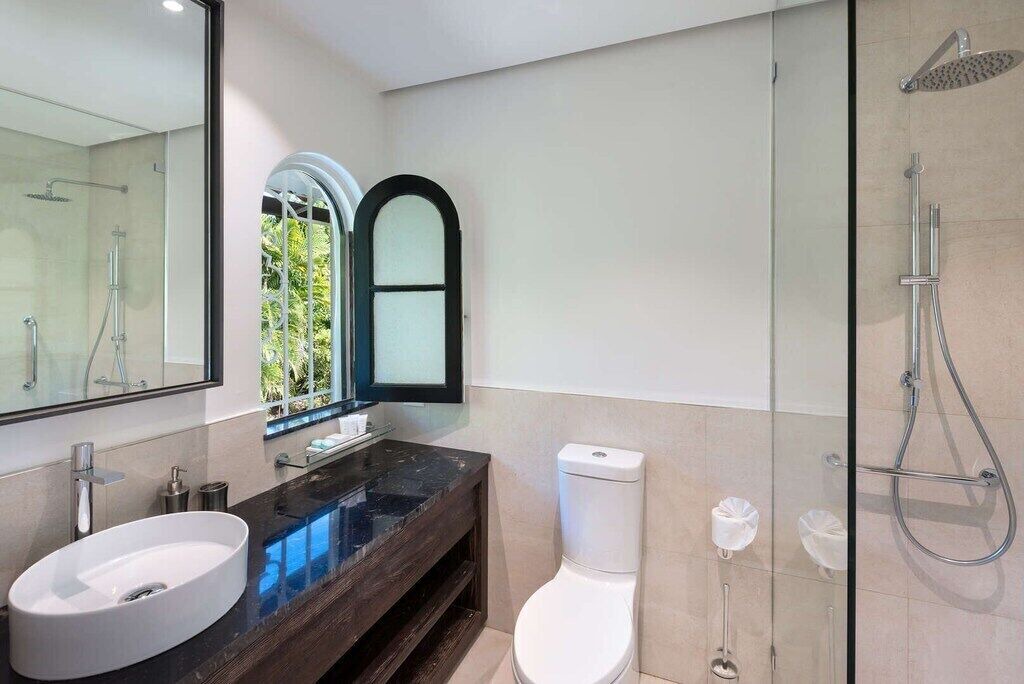 Photo of Bathroom in Kaneohe
