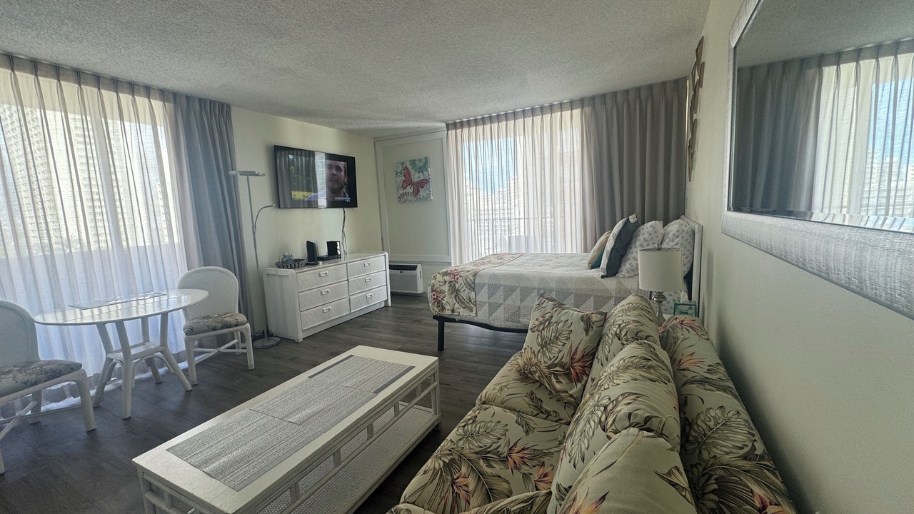 Photo of Bedroom in Waikiki