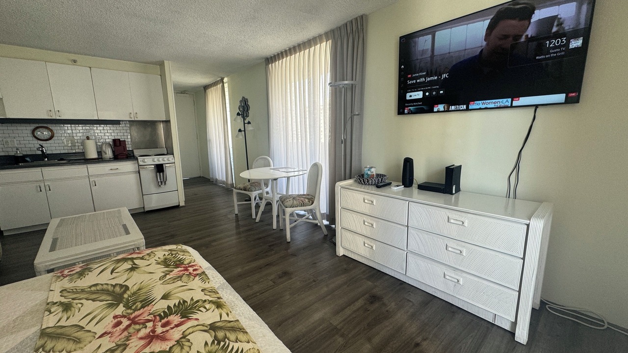 Photo of Bedroom in Waikiki