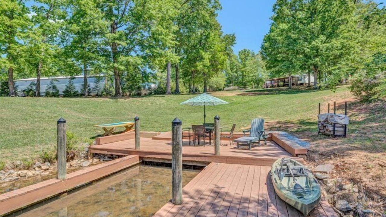 Photo of Outdoor in Huddleston