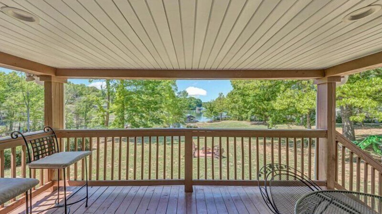 Photo of Outdoor in Huddleston