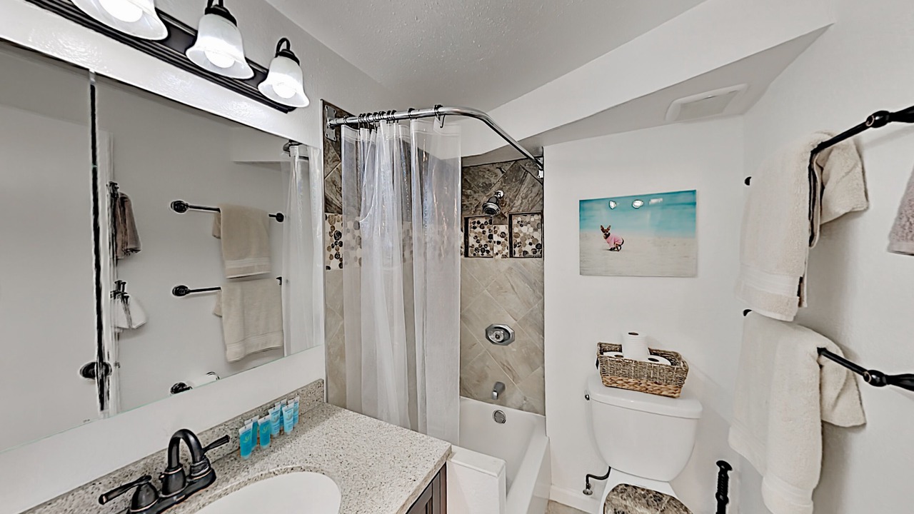 Photo of Bathroom in McCully - Moiliili