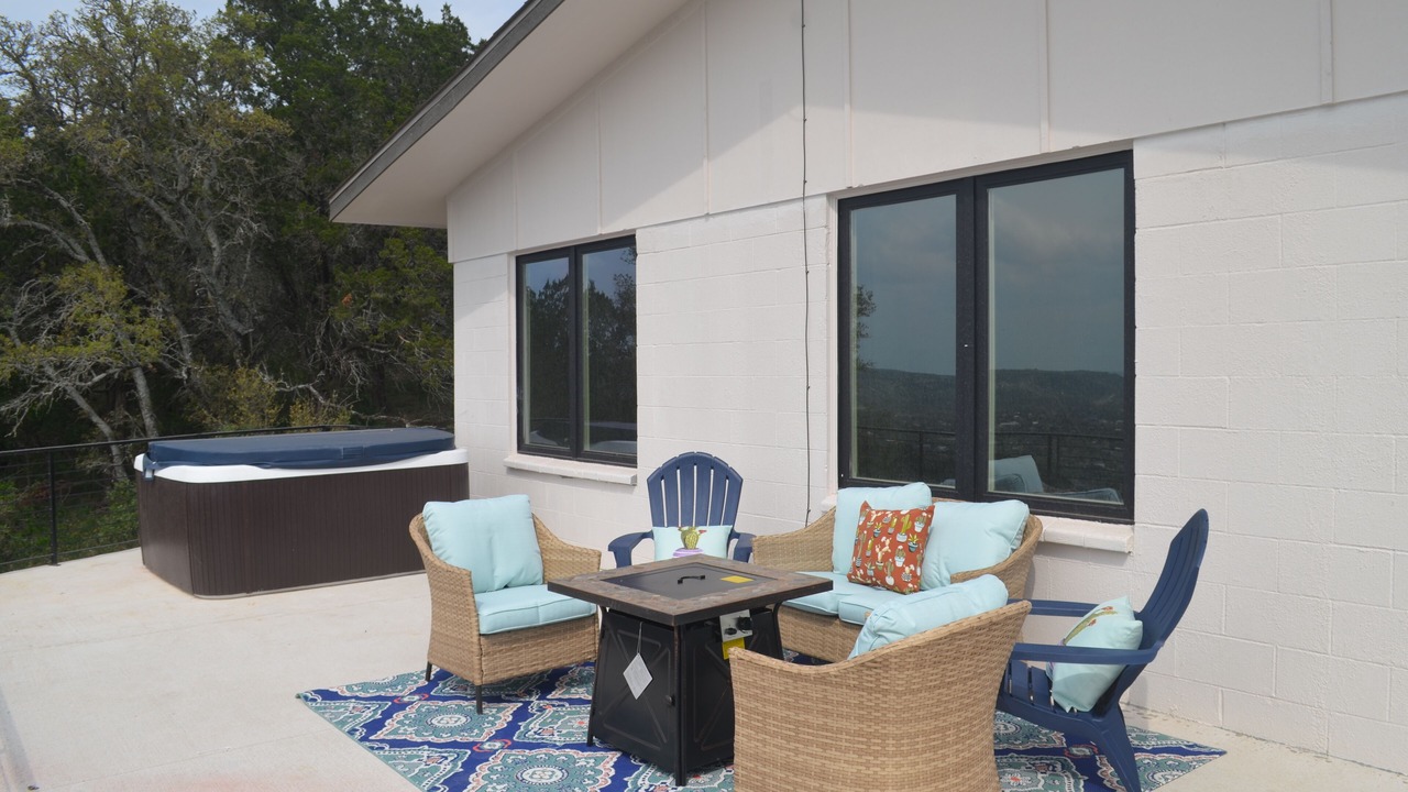 Photo of Patio Balcony in Burnet