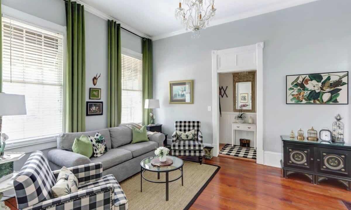Photo of Livingroom in Hitch Village - Fred Wessels Homes