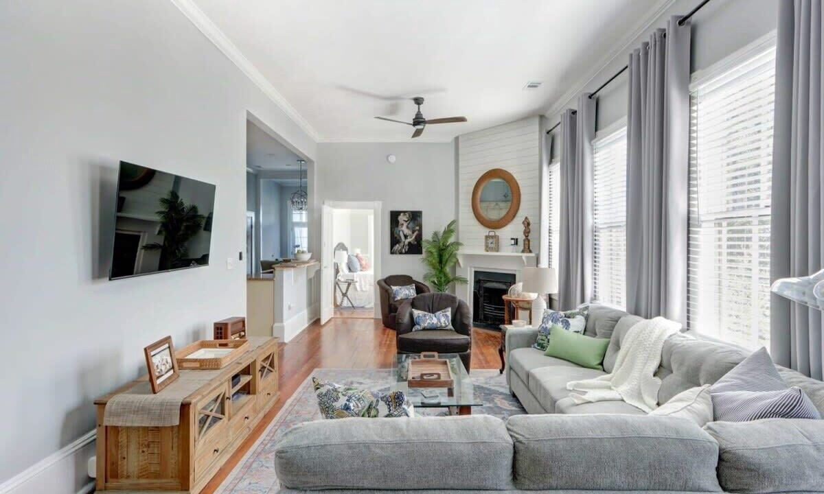 Photo of Livingroom in Hitch Village - Fred Wessels Homes