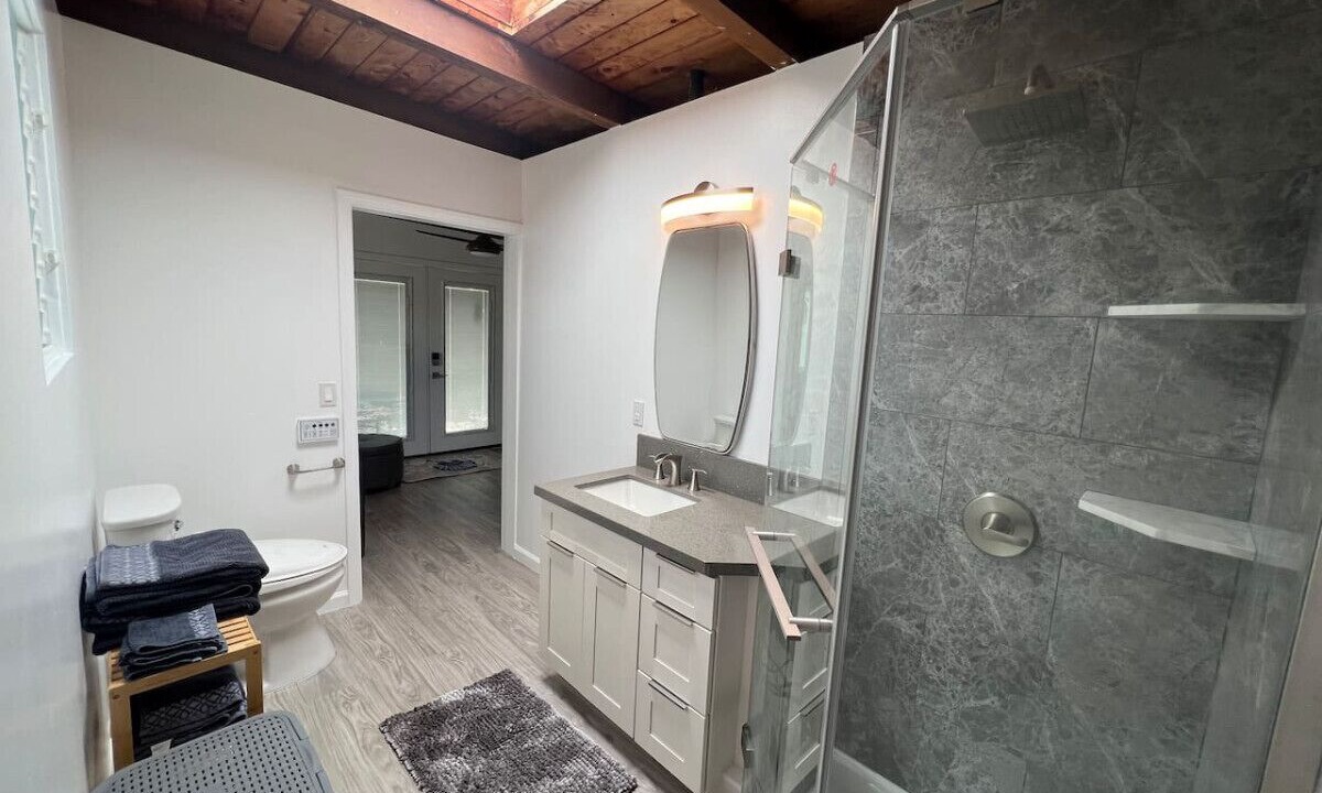 Photo of Bathroom in Enchanted Lake