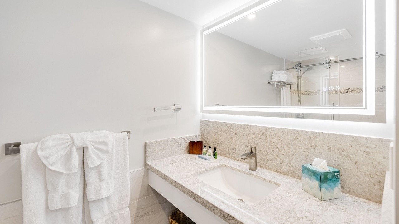 Photo of Bathroom in Waikiki