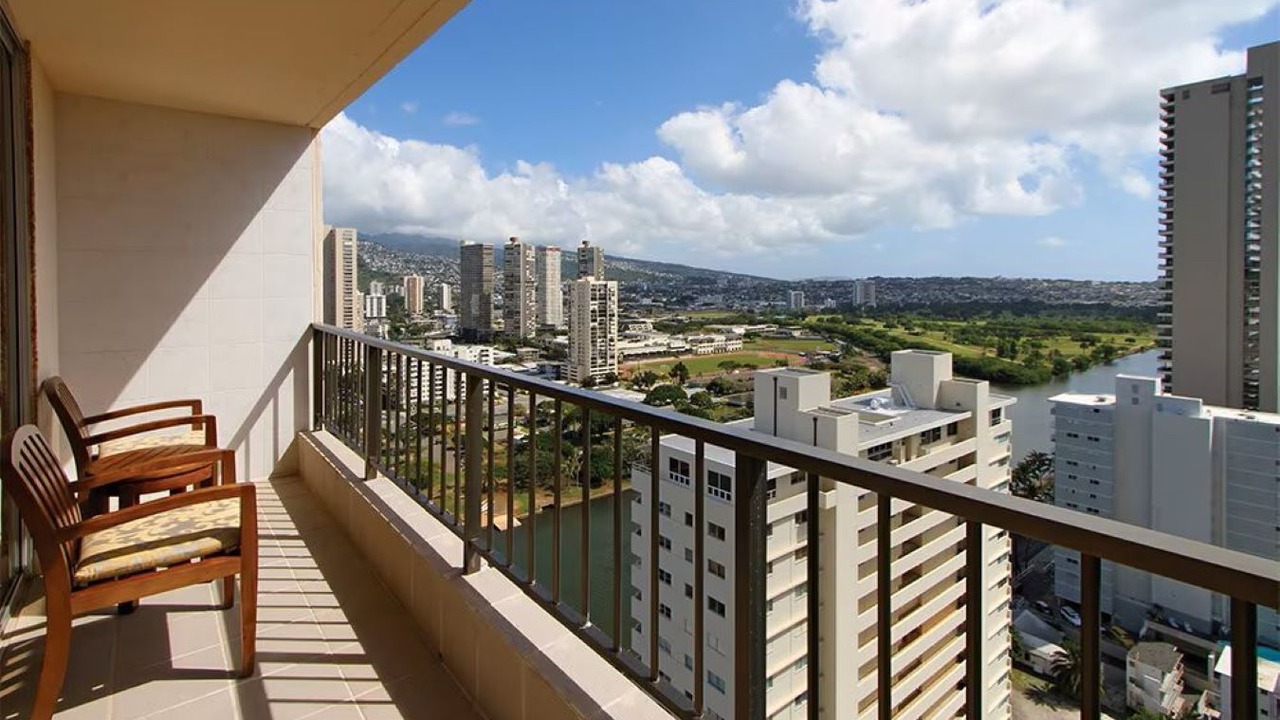 Photo of Outdoor in McCully - Moiliili