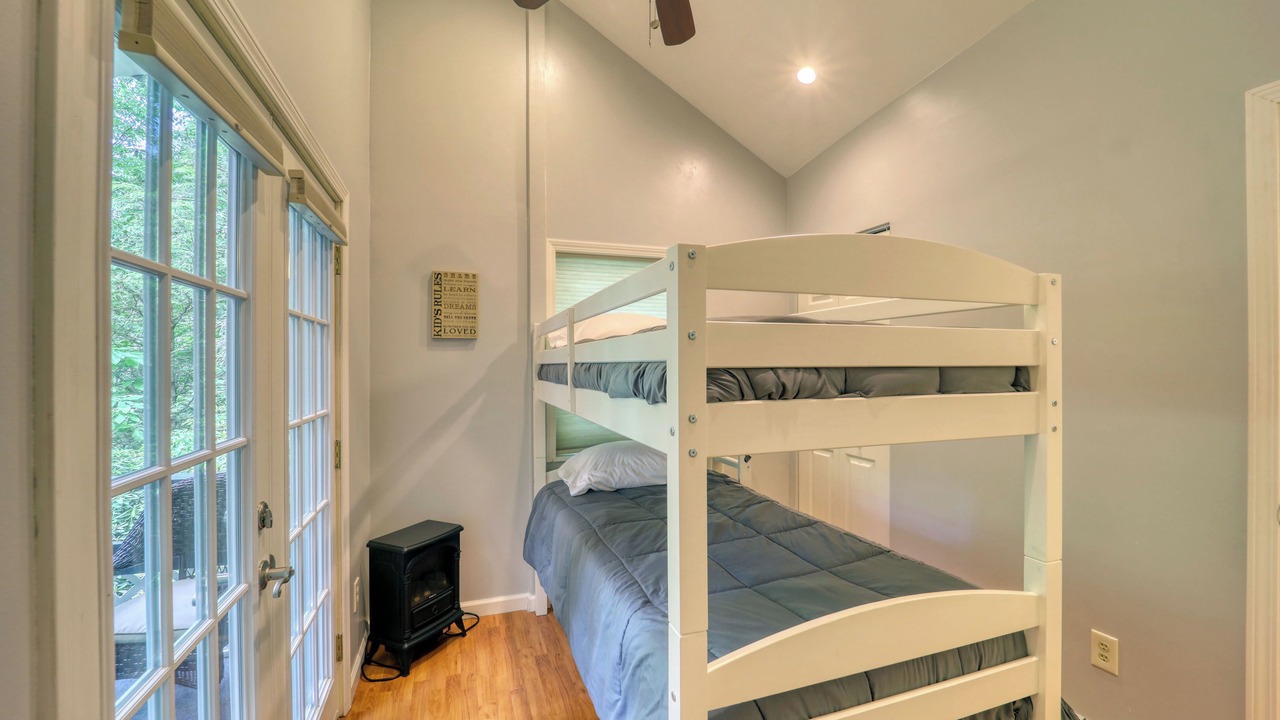 Photo of Bedroom in Newland