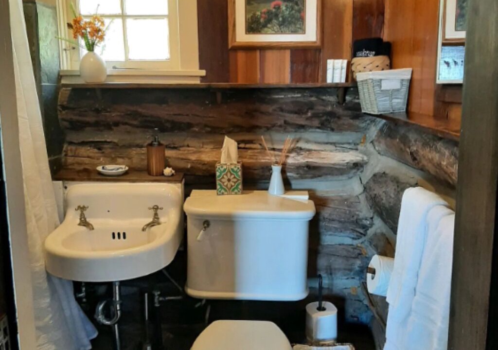Photo of Bathroom in Kula