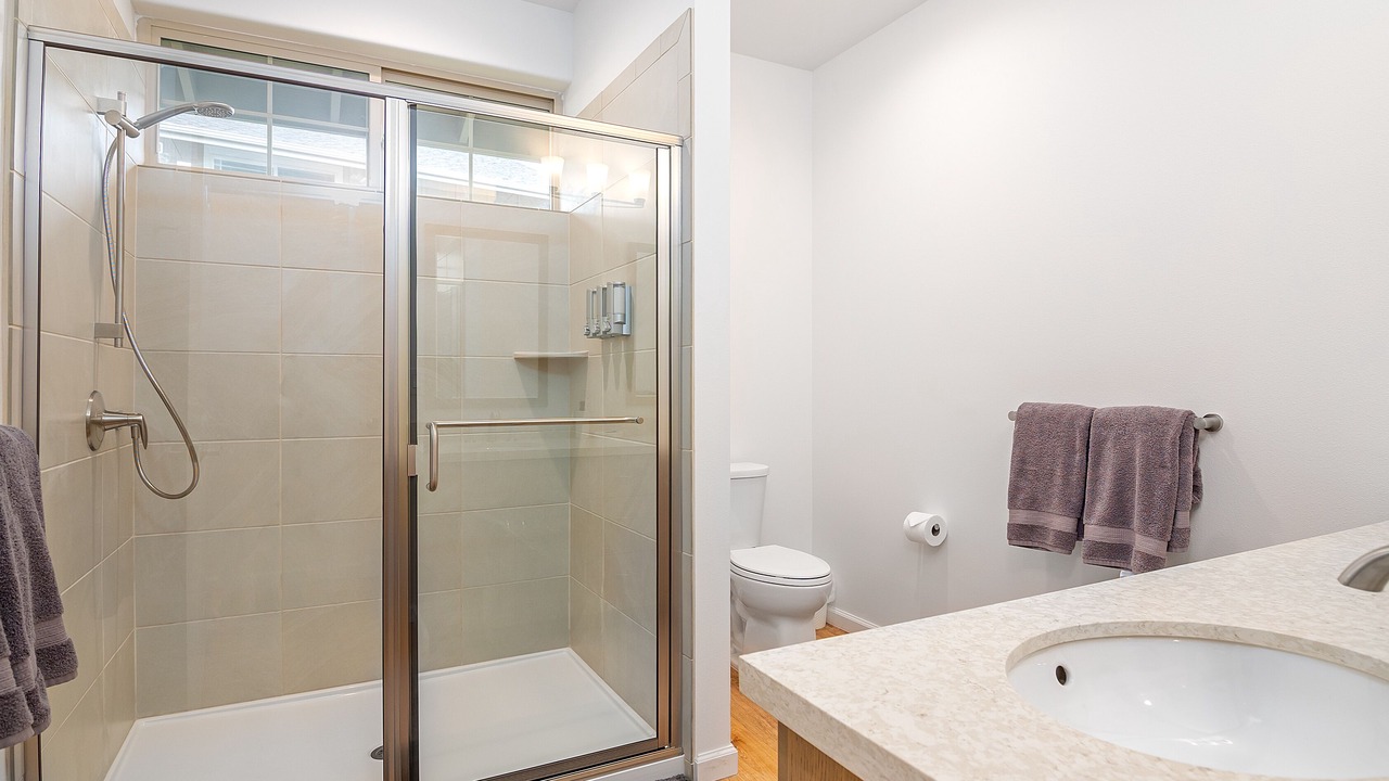 Photo of Bathroom in Makaha Valley