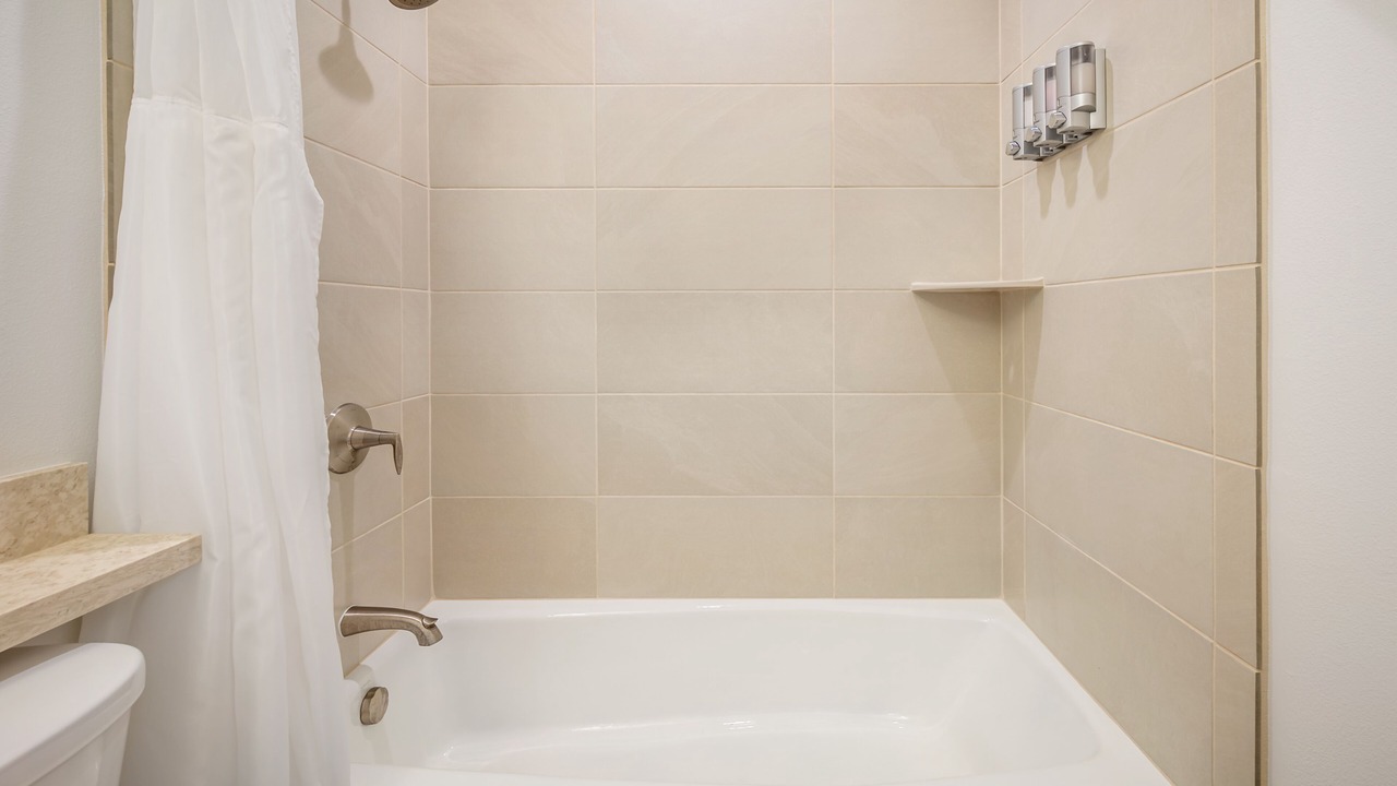 Photo of Bathroom in Makaha Valley