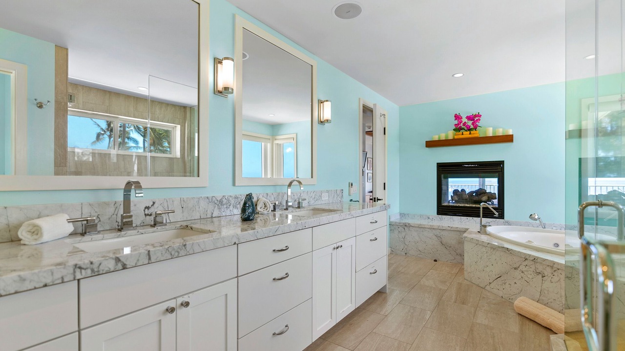 Photo of Bathroom in Waialua