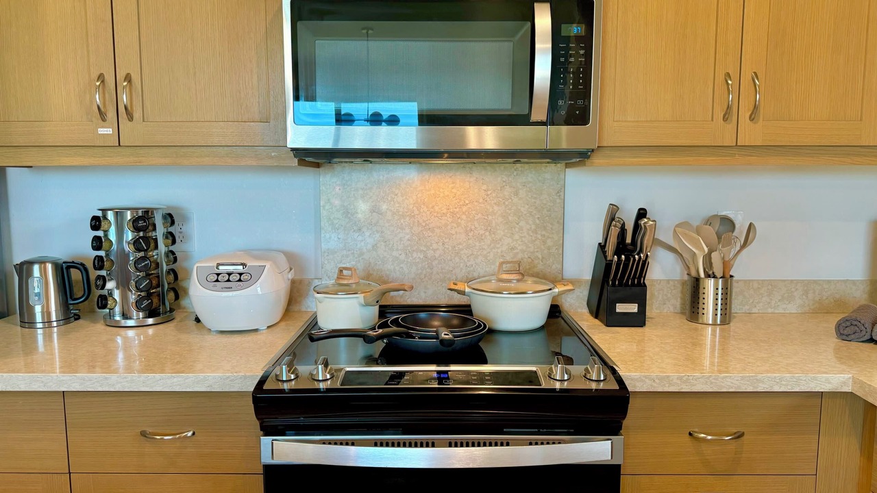 Photo of Kitchen in Makaha Valley