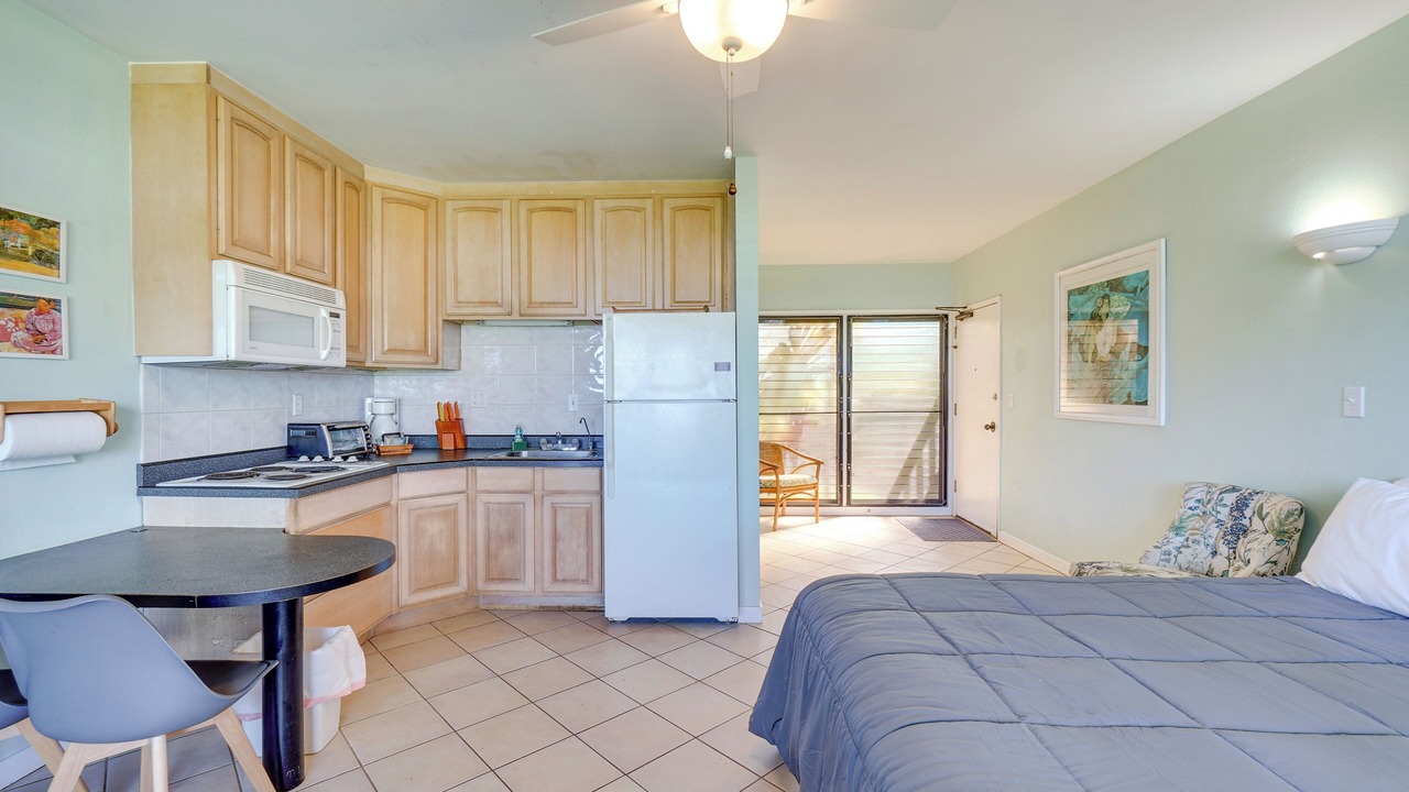 Photo of Kitchen in Maunaloa