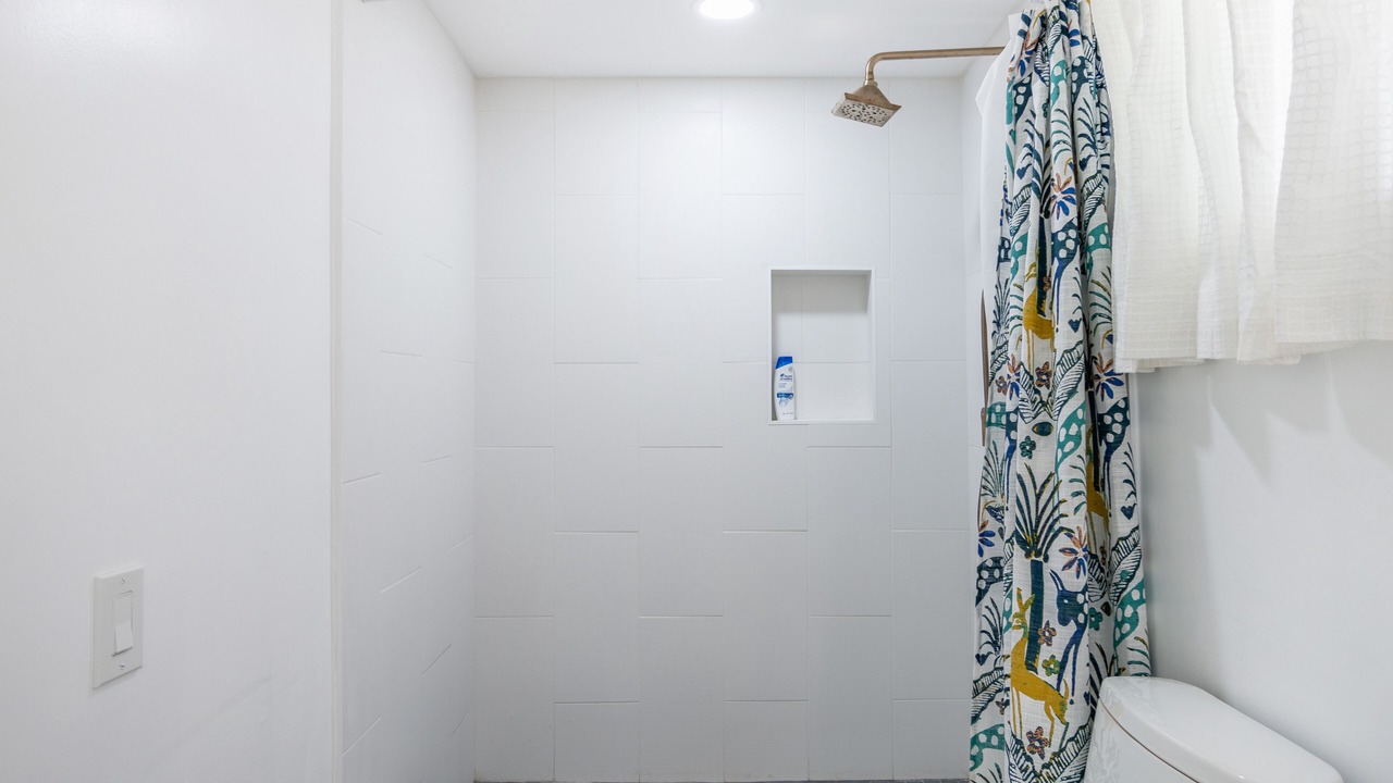 Photo of Bathroom in Keolu Hills