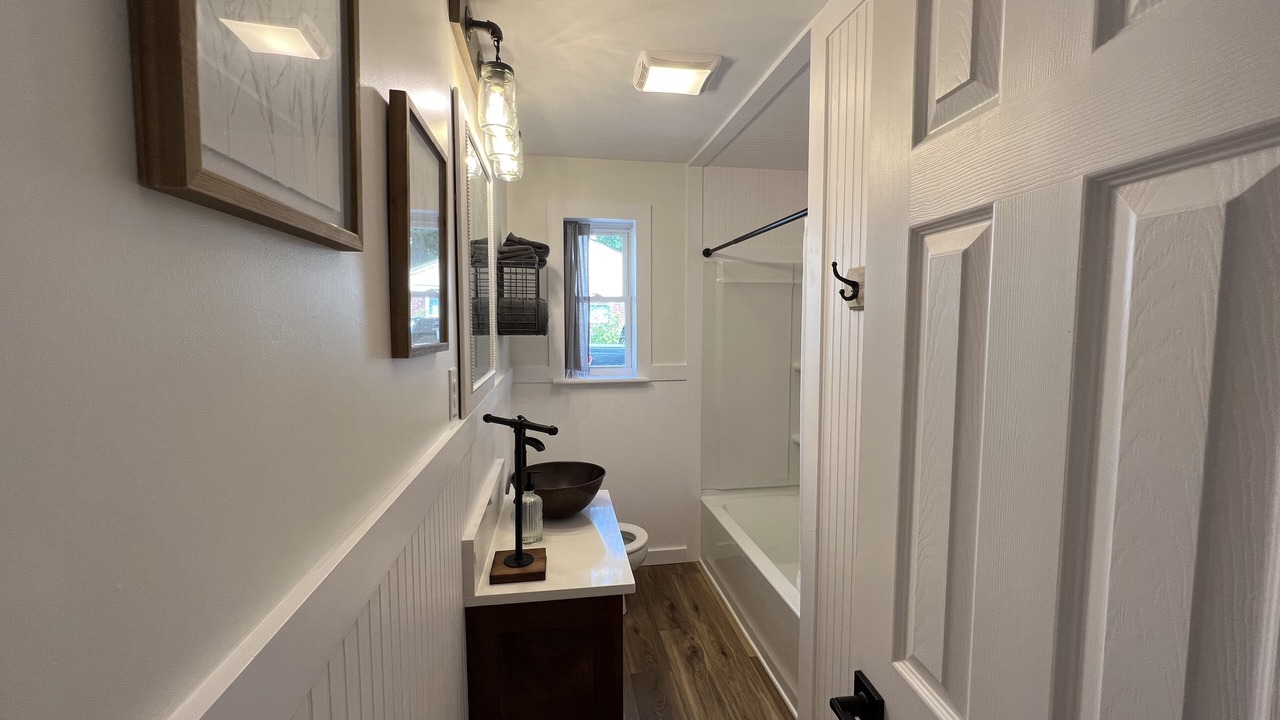 Photo of Bathroom in Hickory
