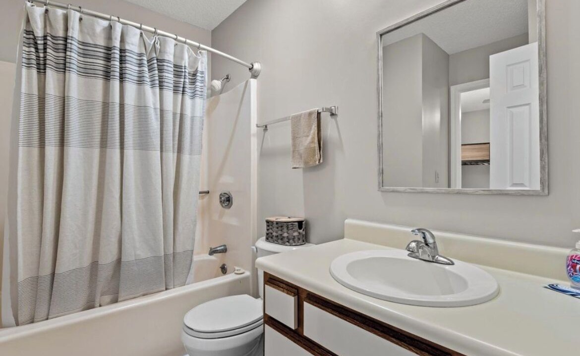 Photo of Bathroom in Garden City