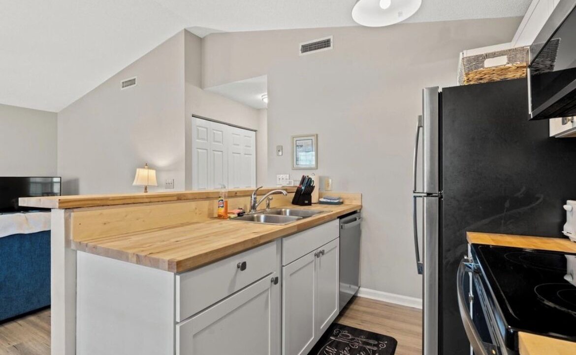 Photo of Kitchen in Garden City
