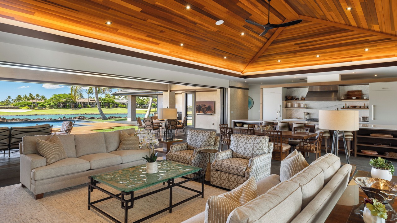 Photo of Livingroom in Waikoloa