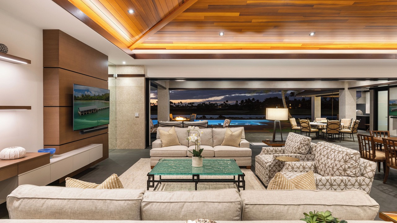 Photo of Livingroom in Waikoloa