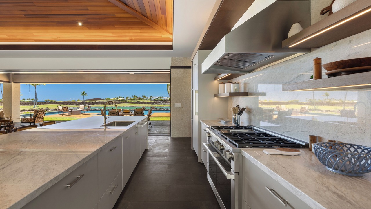 Photo of Kitchen in Waikoloa