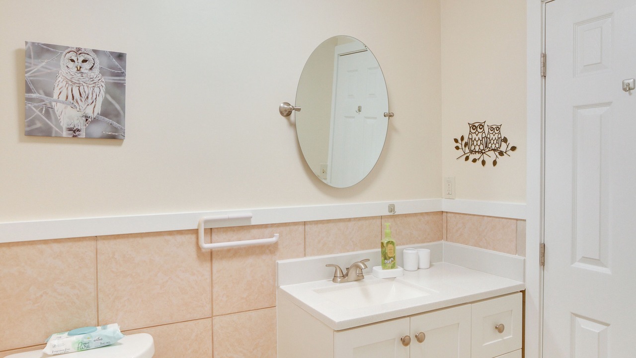 Photo of Bathroom in Hilo