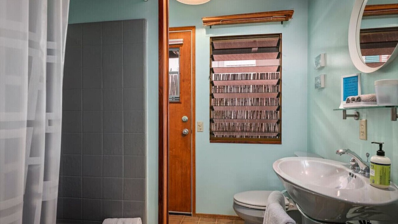 Photo of Bathroom in Kona Paradise
