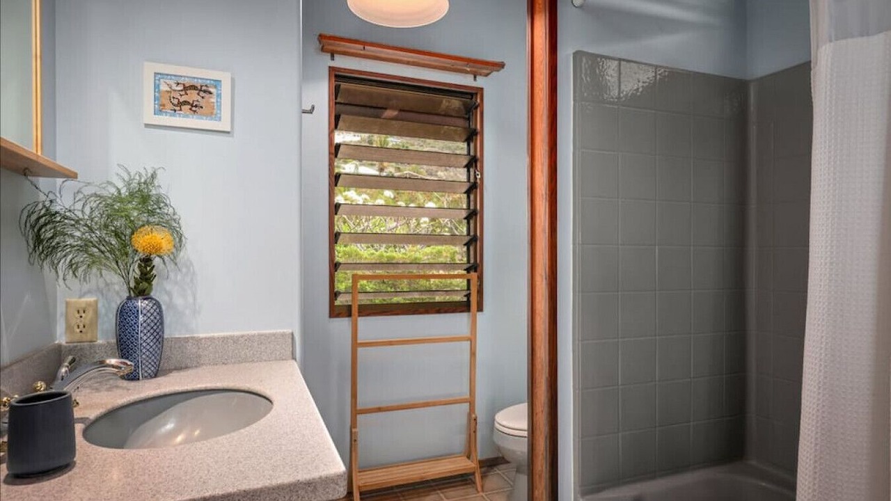 Photo of Bathroom in Kona Paradise