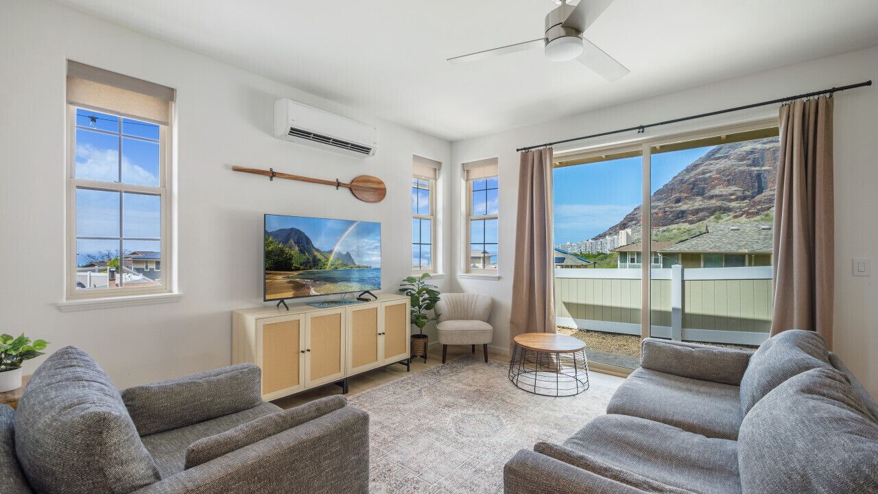 Photo of Livingroom in Makaha Valley