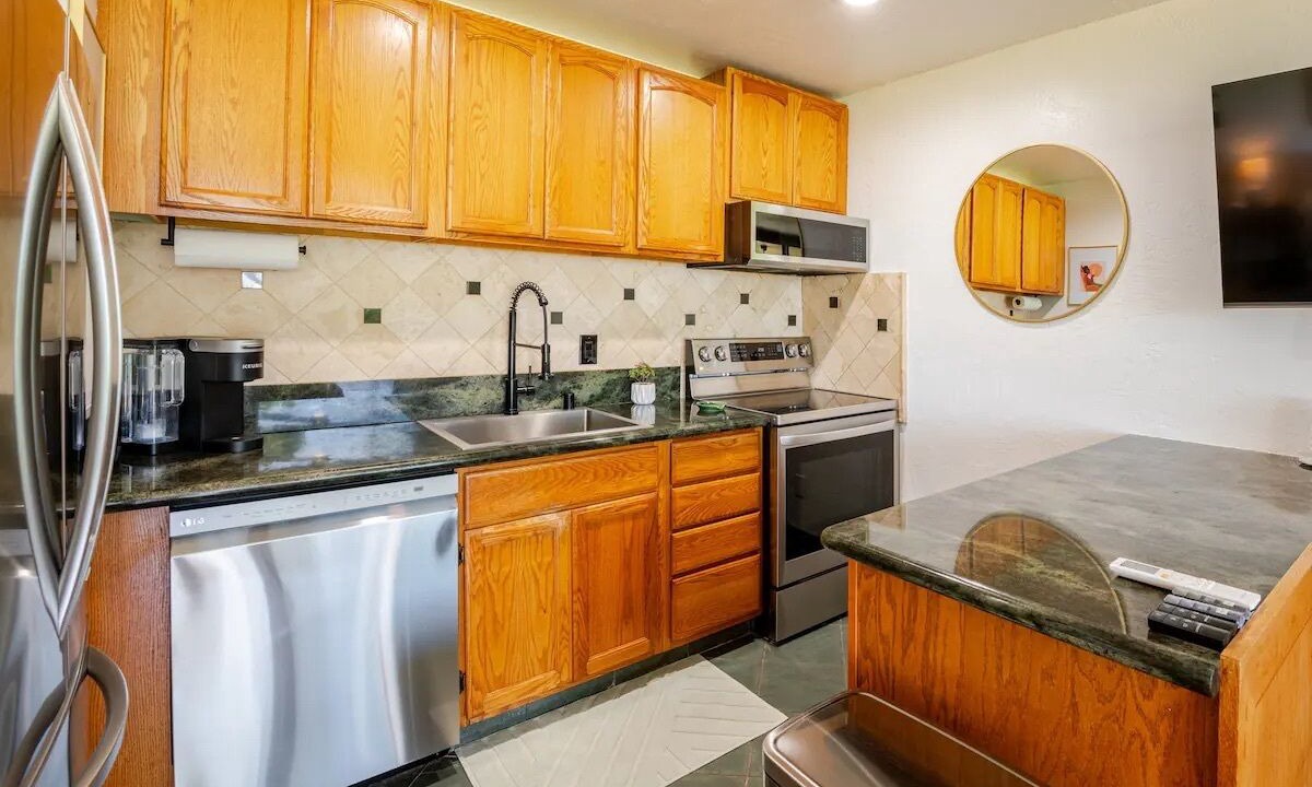 Photo of Kitchen in Waikoloa