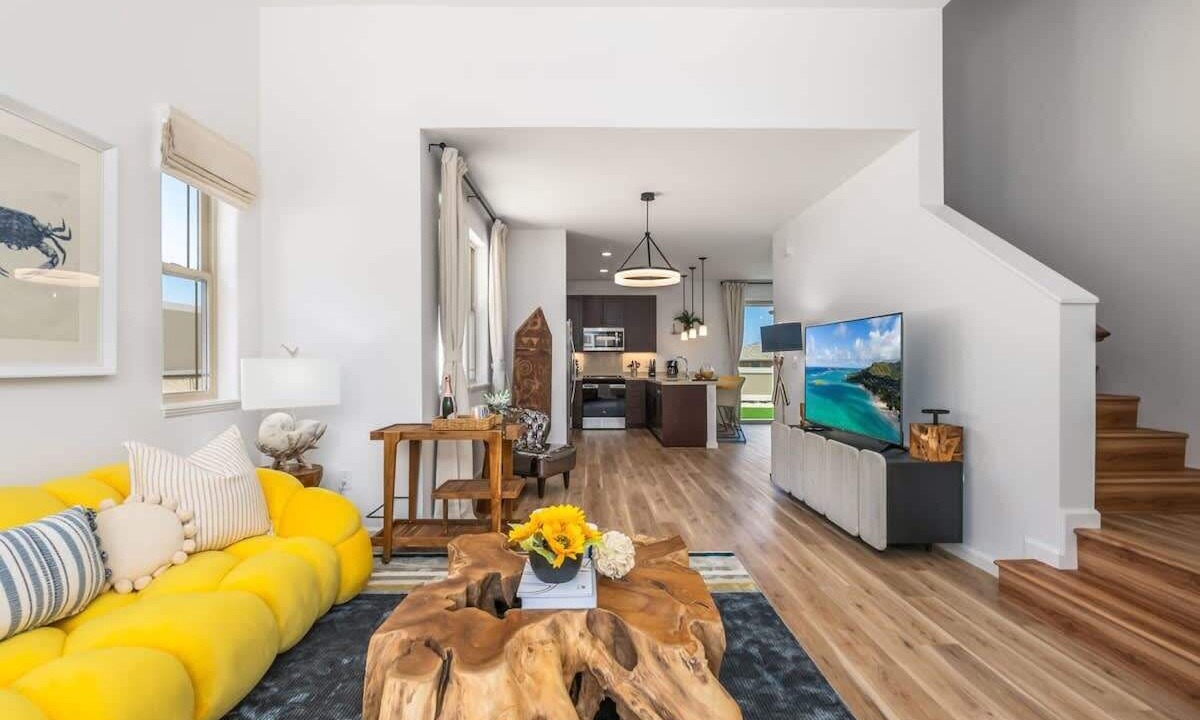 Photo of Livingroom in Makaha Valley