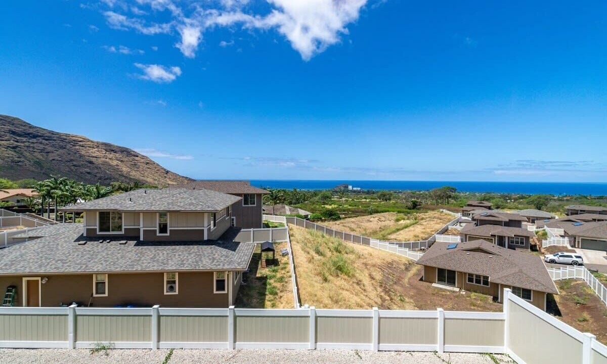 Photo of Outdoor in Makaha Valley