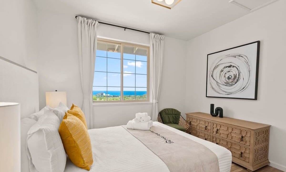 Photo of Bedroom in Makaha Valley