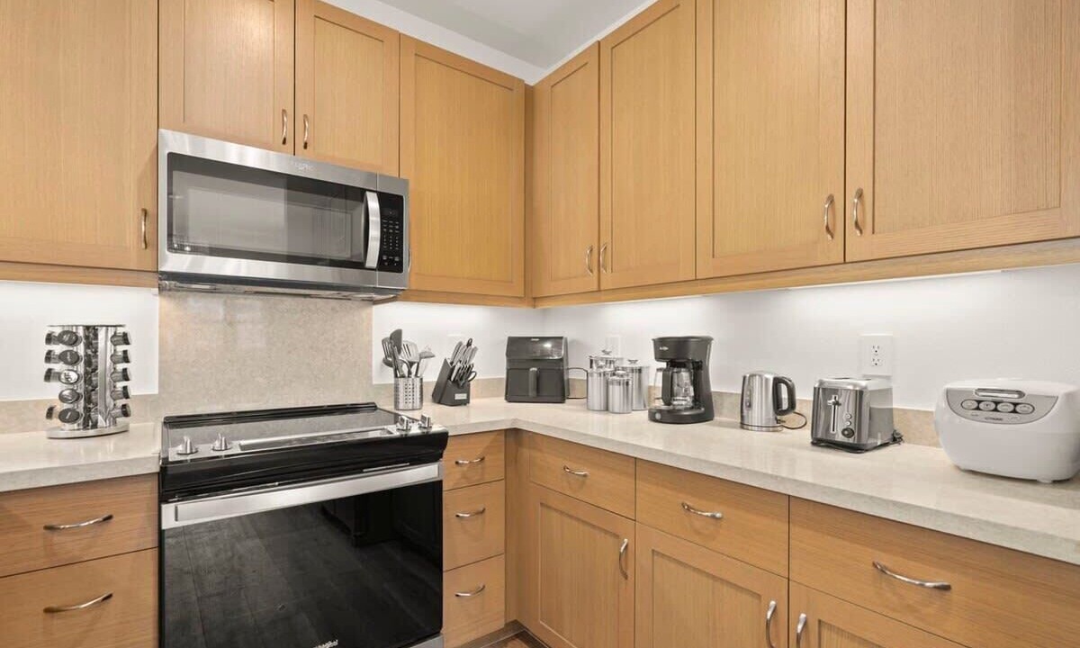 Photo of Kitchen in Makaha Valley