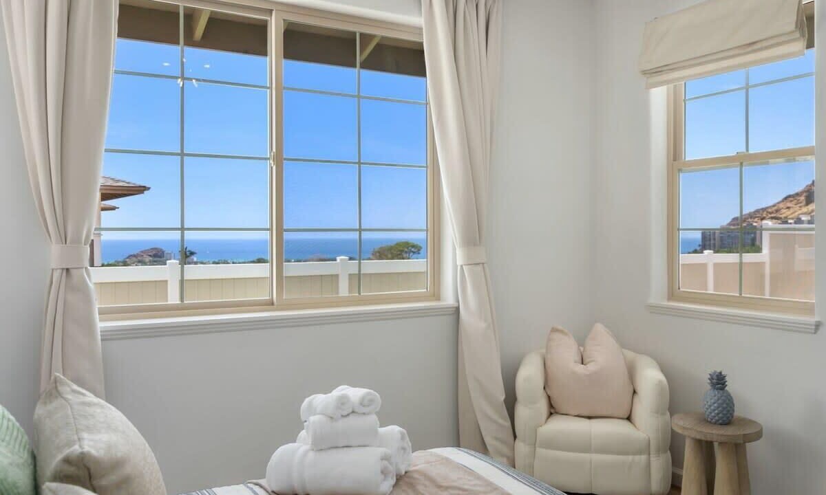 Photo of Bedroom in Makaha Valley