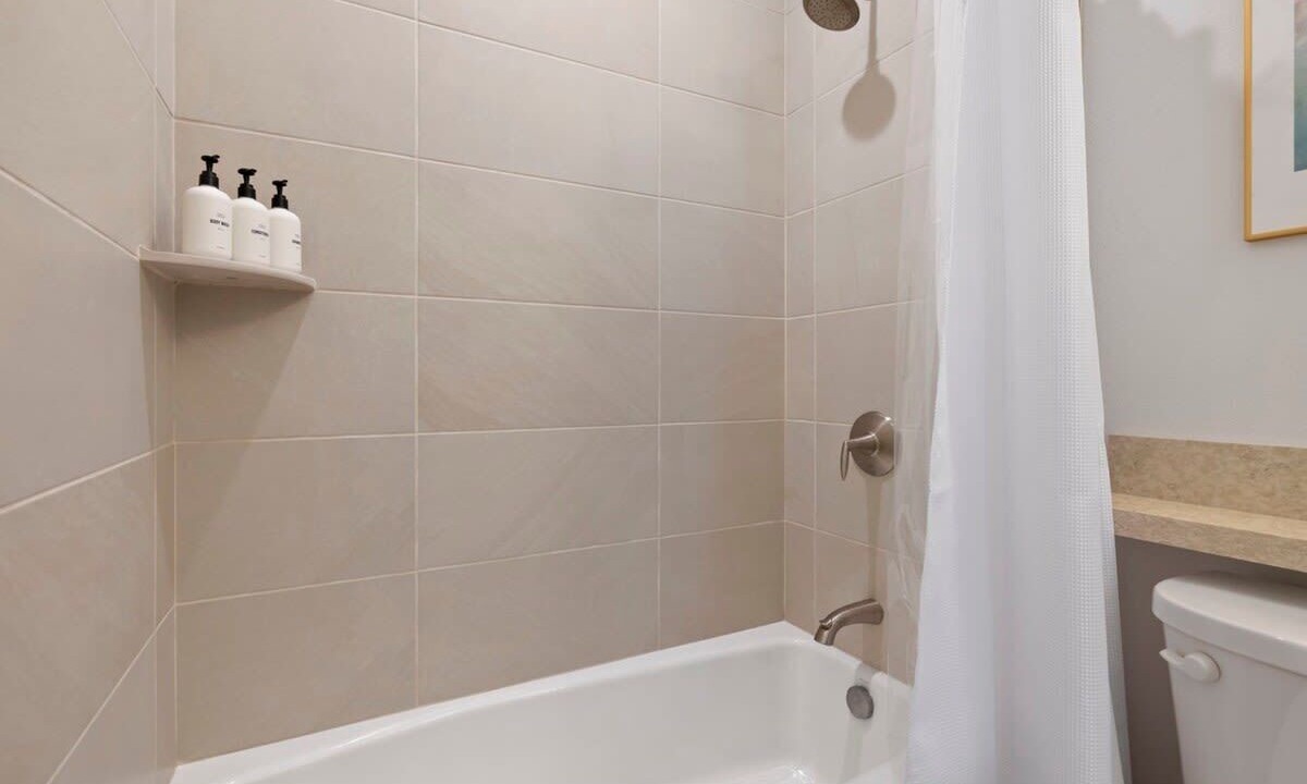 Photo of Bathroom in Makaha Valley