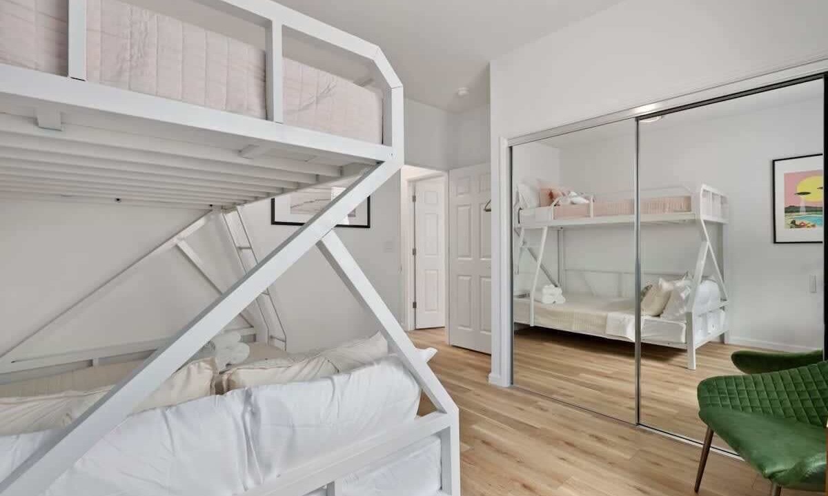 Photo of Bedroom in Makaha Valley