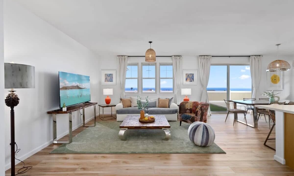 Photo of Livingroom in Makaha Valley