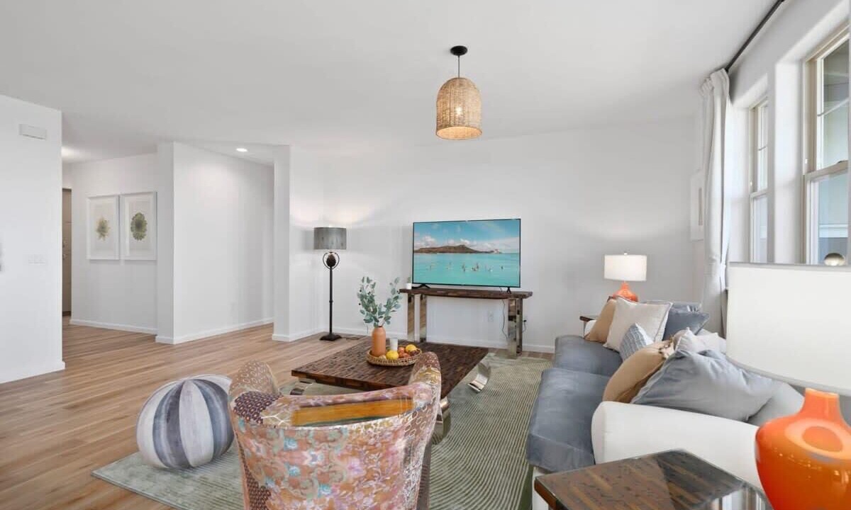 Photo of Livingroom in Makaha Valley