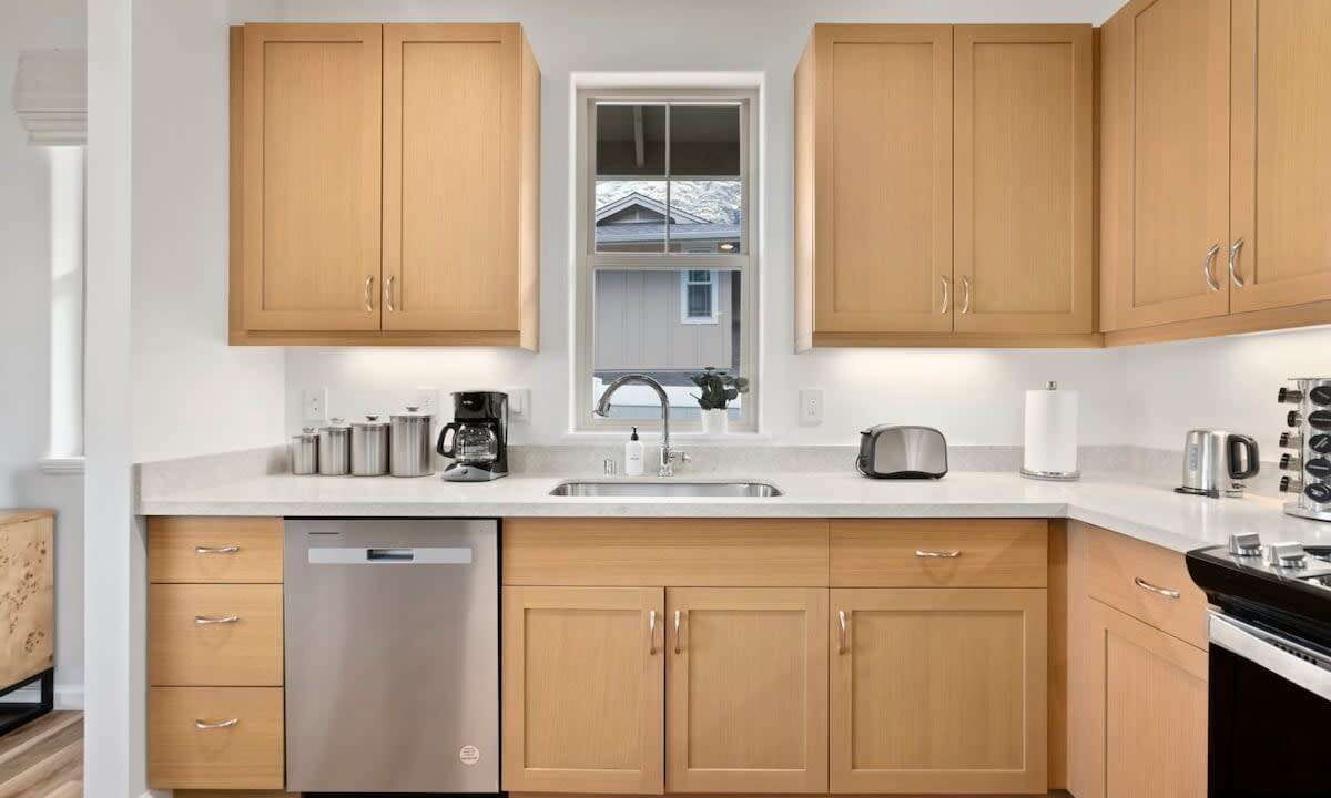 Photo of Kitchen in Makaha Valley