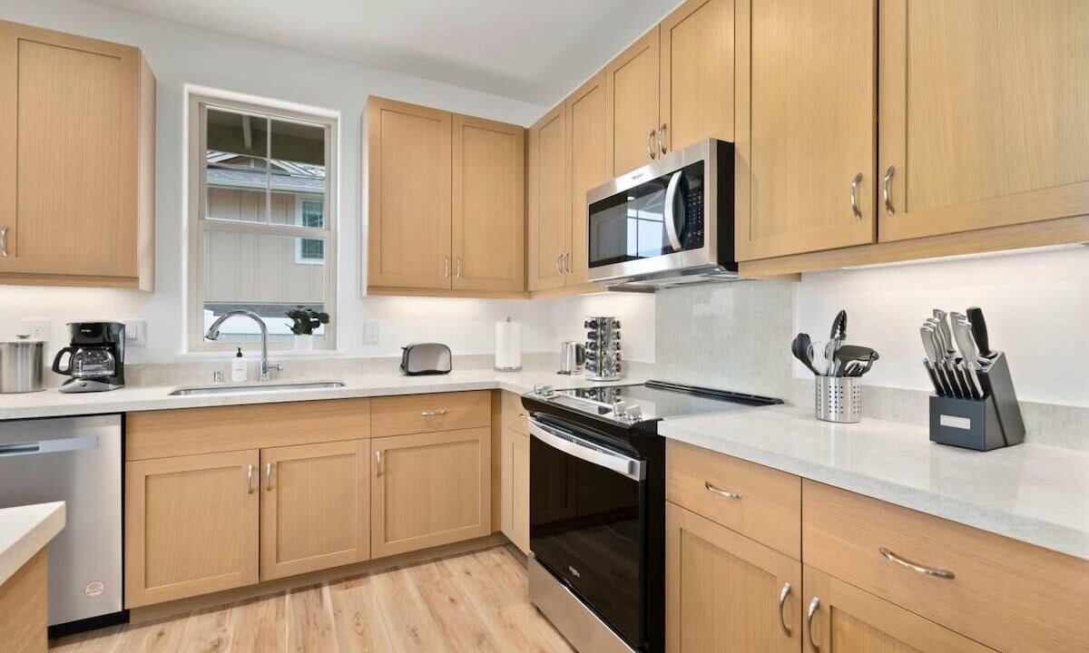 Photo of Kitchen in Makaha Valley