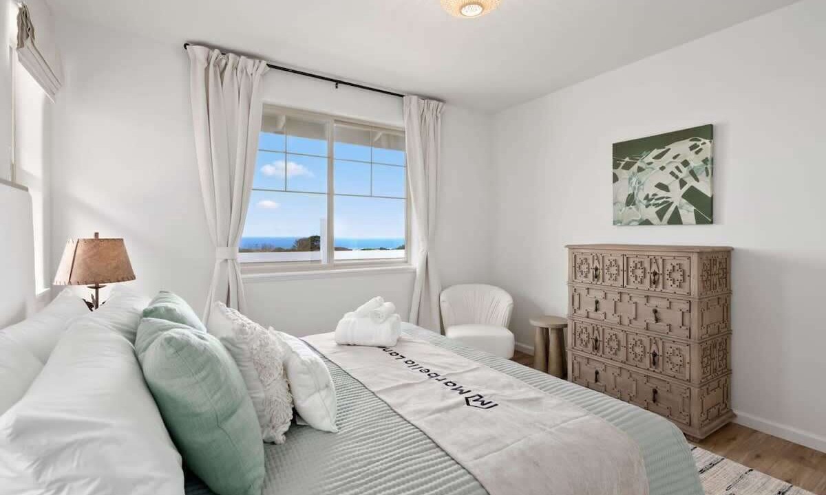 Photo of Bedroom in Makaha Valley