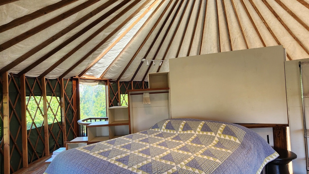 Photo of Bedroom in Mokuleia