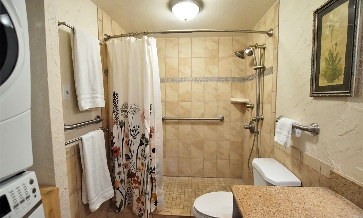 Photo of Bathroom in Waikoloa
