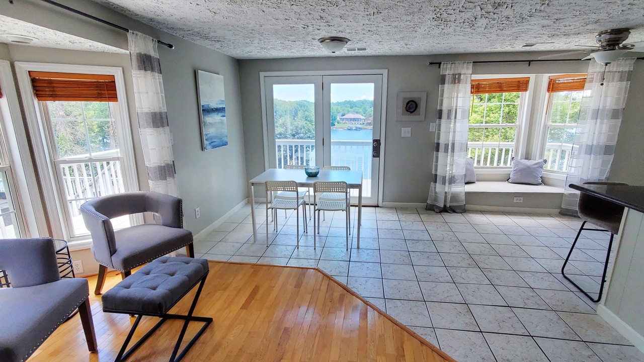 Photo of Livingroom in Inman