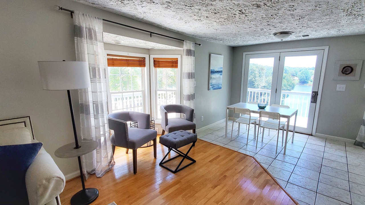 Photo of Livingroom in Inman