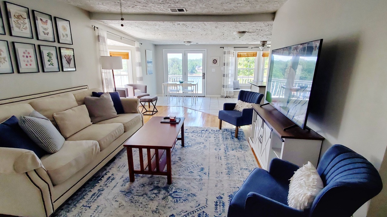 Photo of Livingroom in Inman