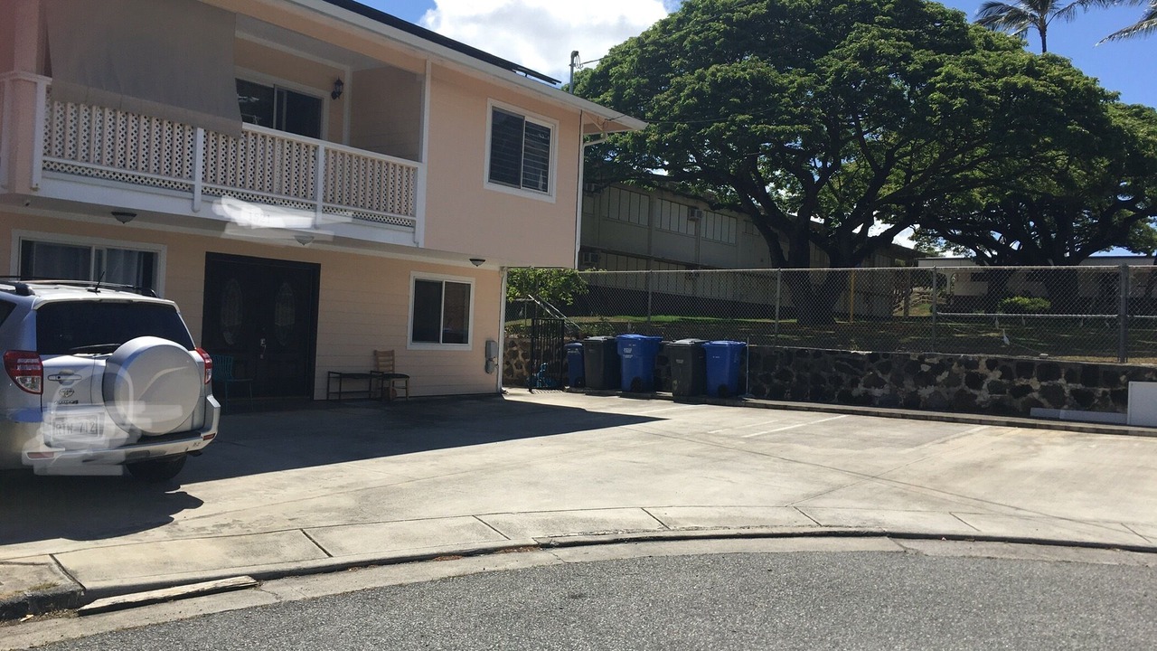 Photo of Outdoor in Kalihi - Palama